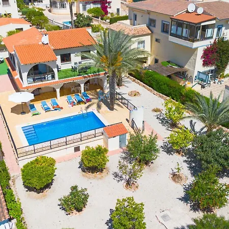 Cohete - Plusholidays *